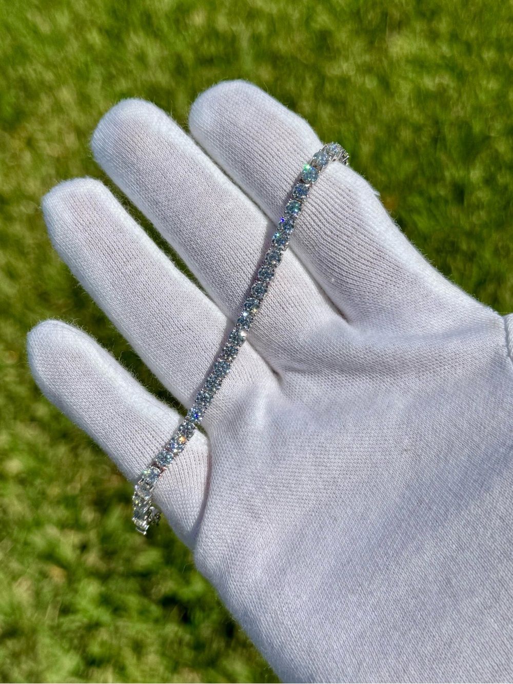 925 Silver, 12.6CTW Moissanite Tennis Bracelet - Picture 3 of 6